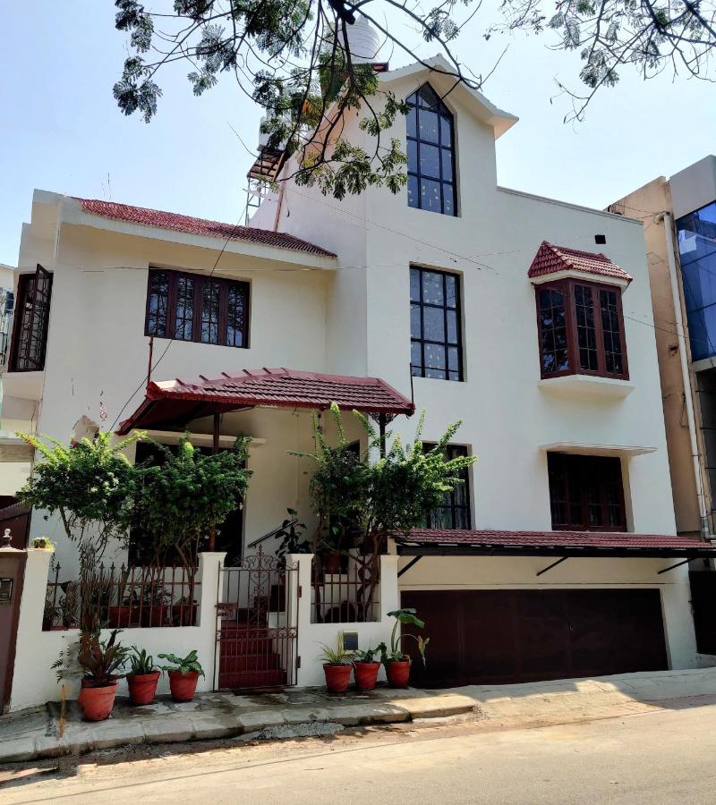 The Rustic Manor - Homestay Bangalore Extérieur photo